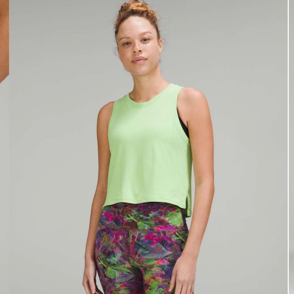 Lululemon train to be tank top